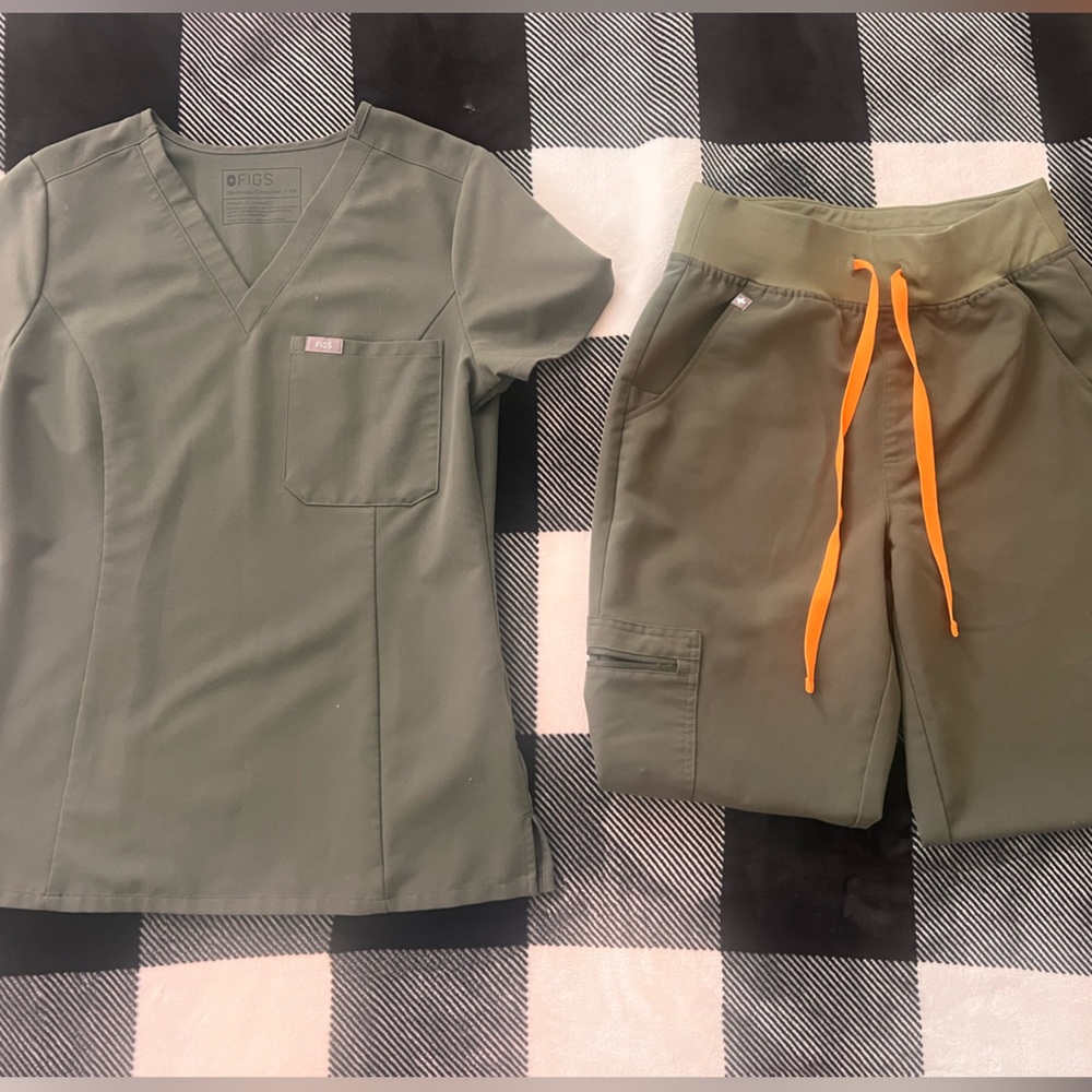 Xs figs scrubs